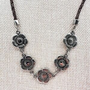 Vintage Y2K Floral Silver Tone Brown Braided Leather Cord‎ Bib Necklace Jewelry